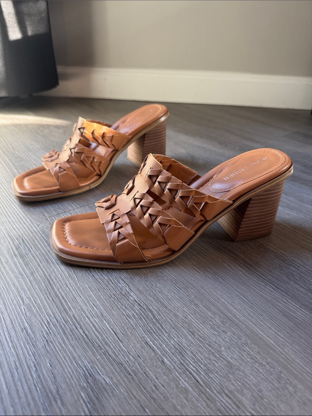 Marc Fisher Woven Leather Block Heel Women 9.5